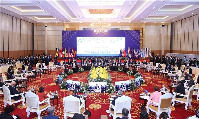 Đối thoại toàn cầu ASEAN lần thứ 2 diễn ra sáng 13.11. Ảnh: TTXVN