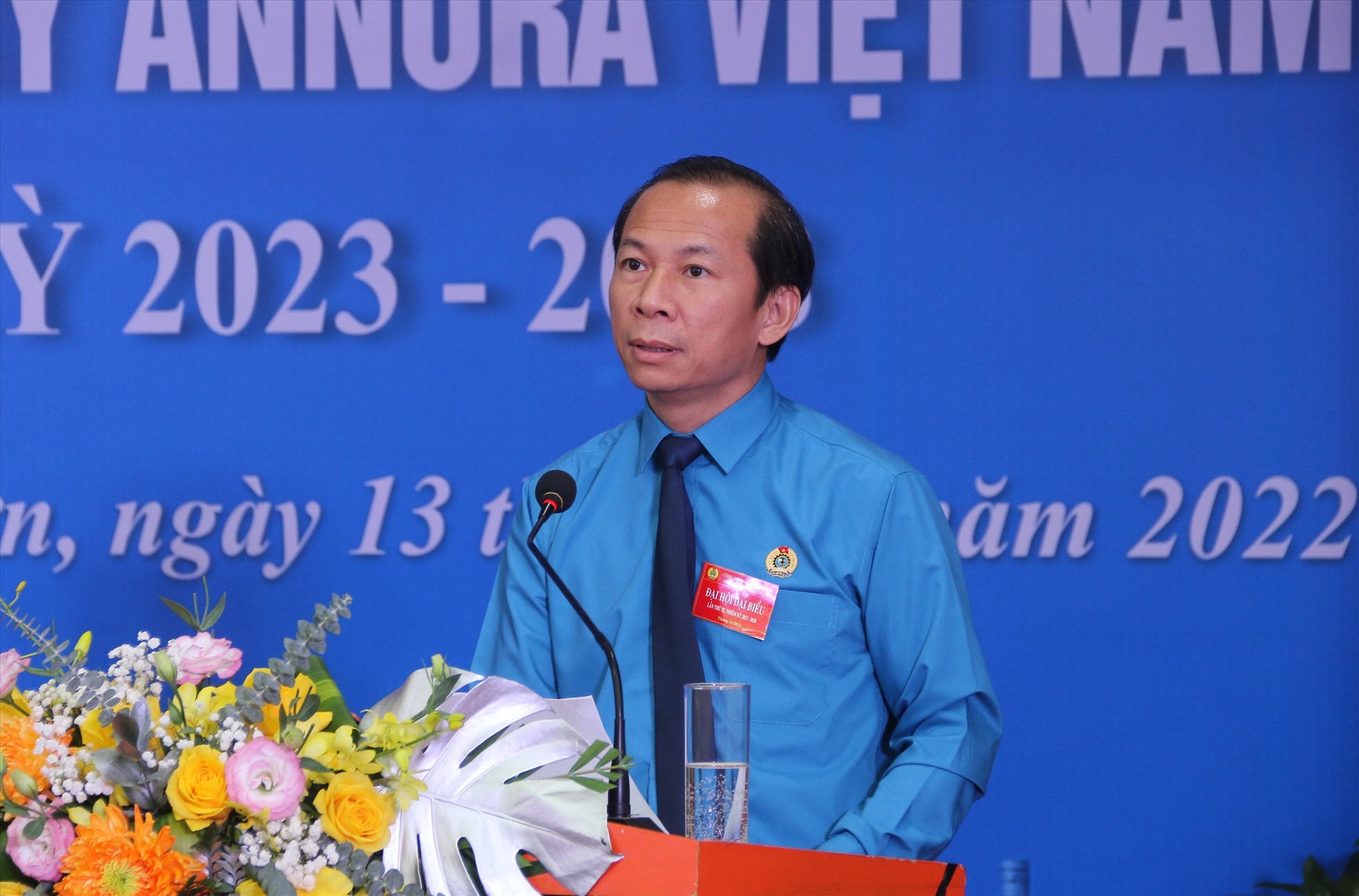 Đồng chí Võ Mạnh Sơn - Chủ tịch LĐLĐ tỉnh Thanh Hóa phát biểu chỉ đạo đại hội. Ảnh: T.H