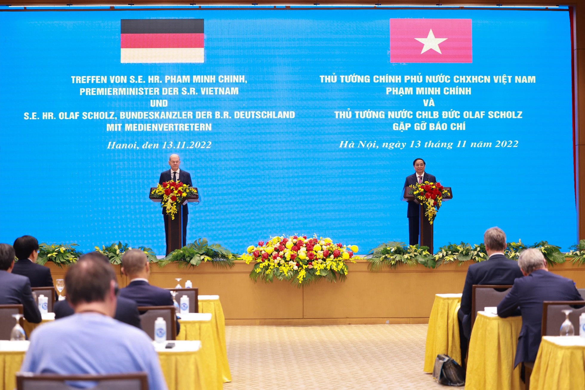 Sau cuộc hội đàm, Thủ tướng Phạm Minh Chính và Thủ tướng Đức Olaf Scholz  đã có cuộc họp báo thông báo kết quả hội đàm. Ảnh: Hải Nguyễn