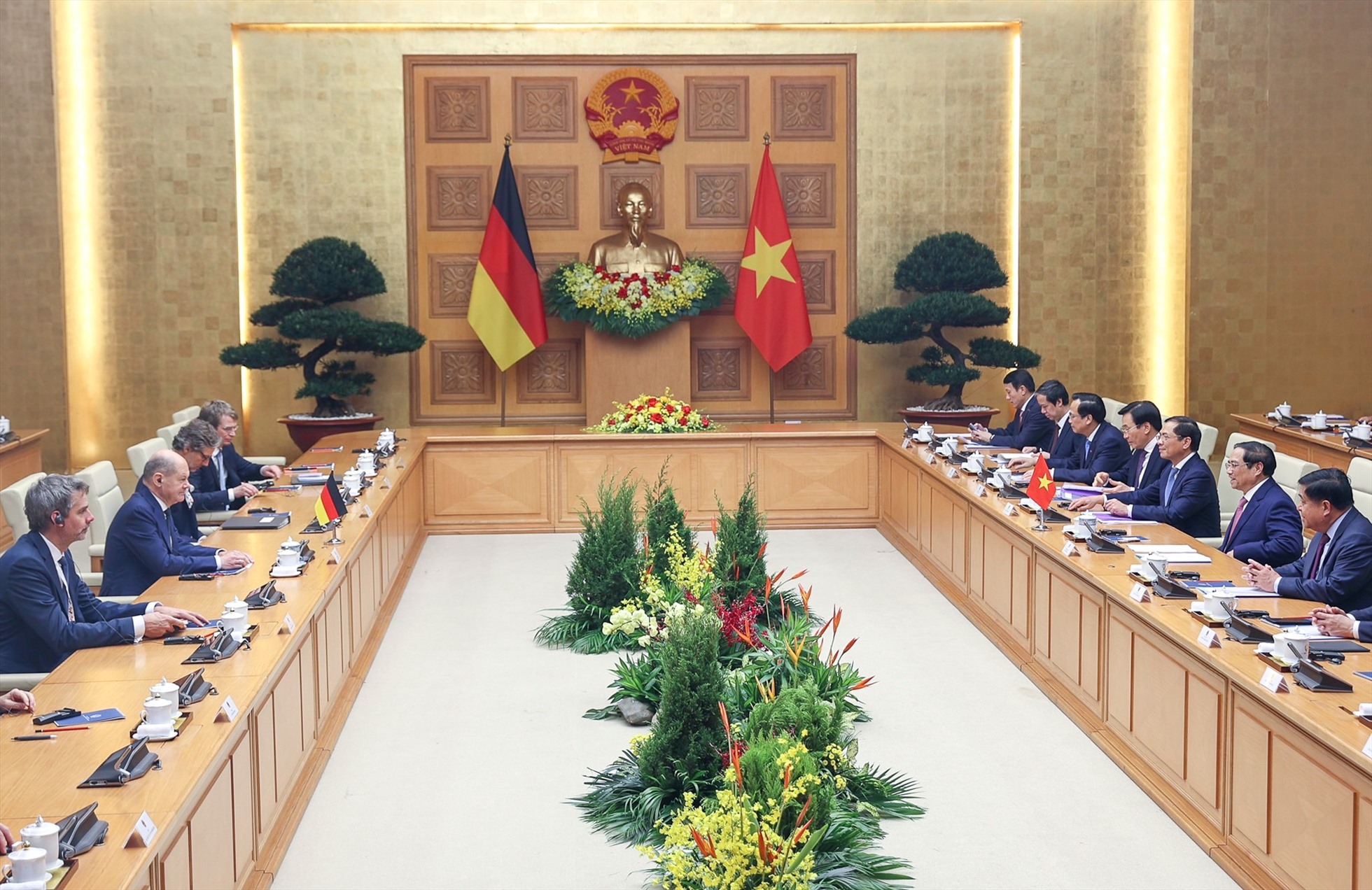 Thủ tướng Phạm Minh Chính và Thủ tướng Cộng hòa Liên bang Đức Olaf Scholz hội đàm chiều 13.11 sau lễ đón chính thức. Ảnh: Hải Nguyễn