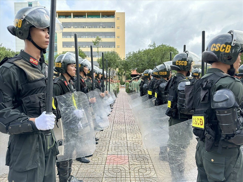 Các lực lượng chuyên môn của Công an tỉnh Đắk Lắk sẵng sàng ra quân trấn áp tội phạm. Ảnh: Bảo Trung