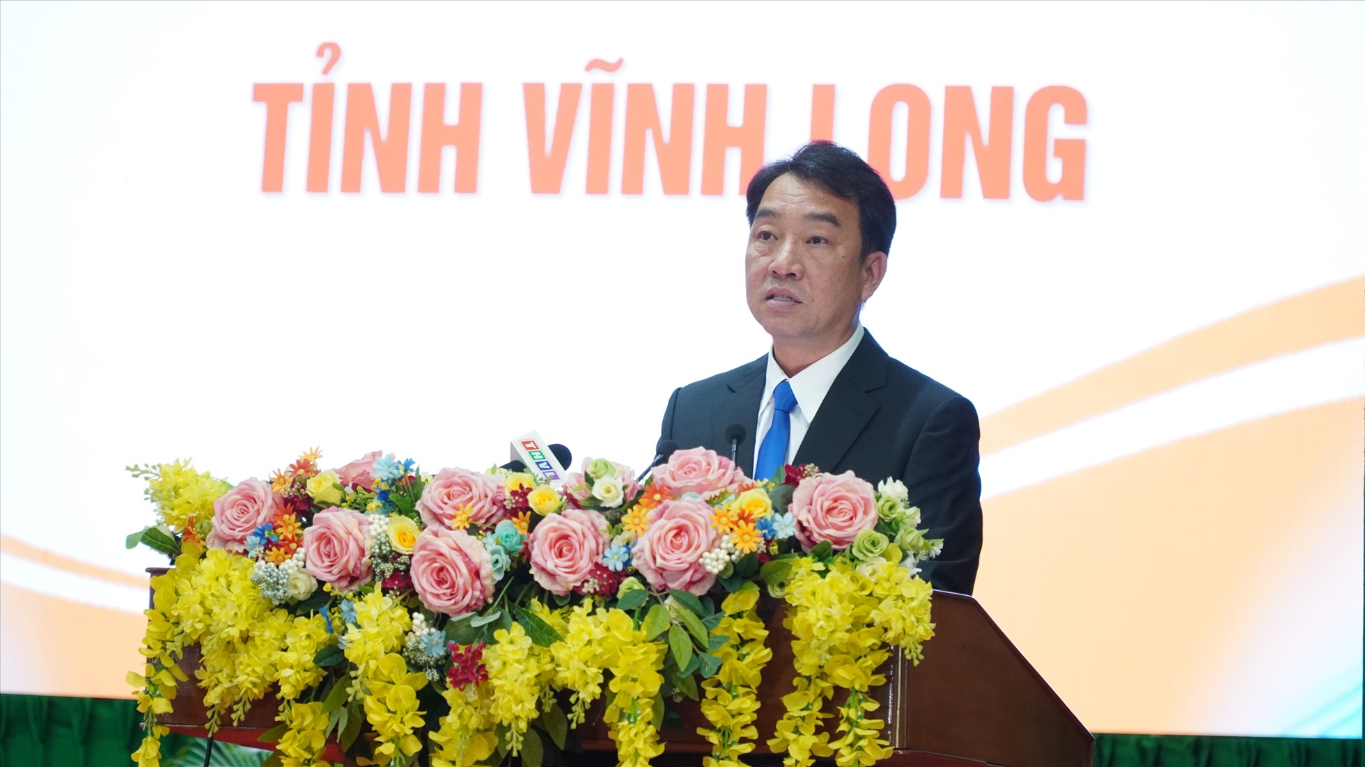 Ông Lữ Quang Ngời - Chủ tịch UBND tỉnh Vĩnh Long phát biểu tại buổi lễ.