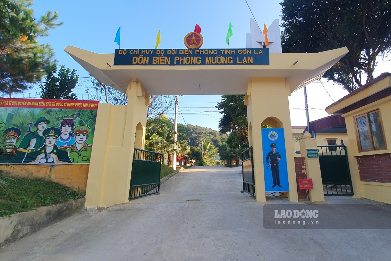 Những ngày giữa tháng 11.2022, PV Báo Lao Động vượt con đường rừng gần 200 km từ TP Sơn La về Đồn Biên phòng Mường Lạn, thuộc xã Mường Lạn, huyện Sốp Cộp, tỉnh Sơn La.