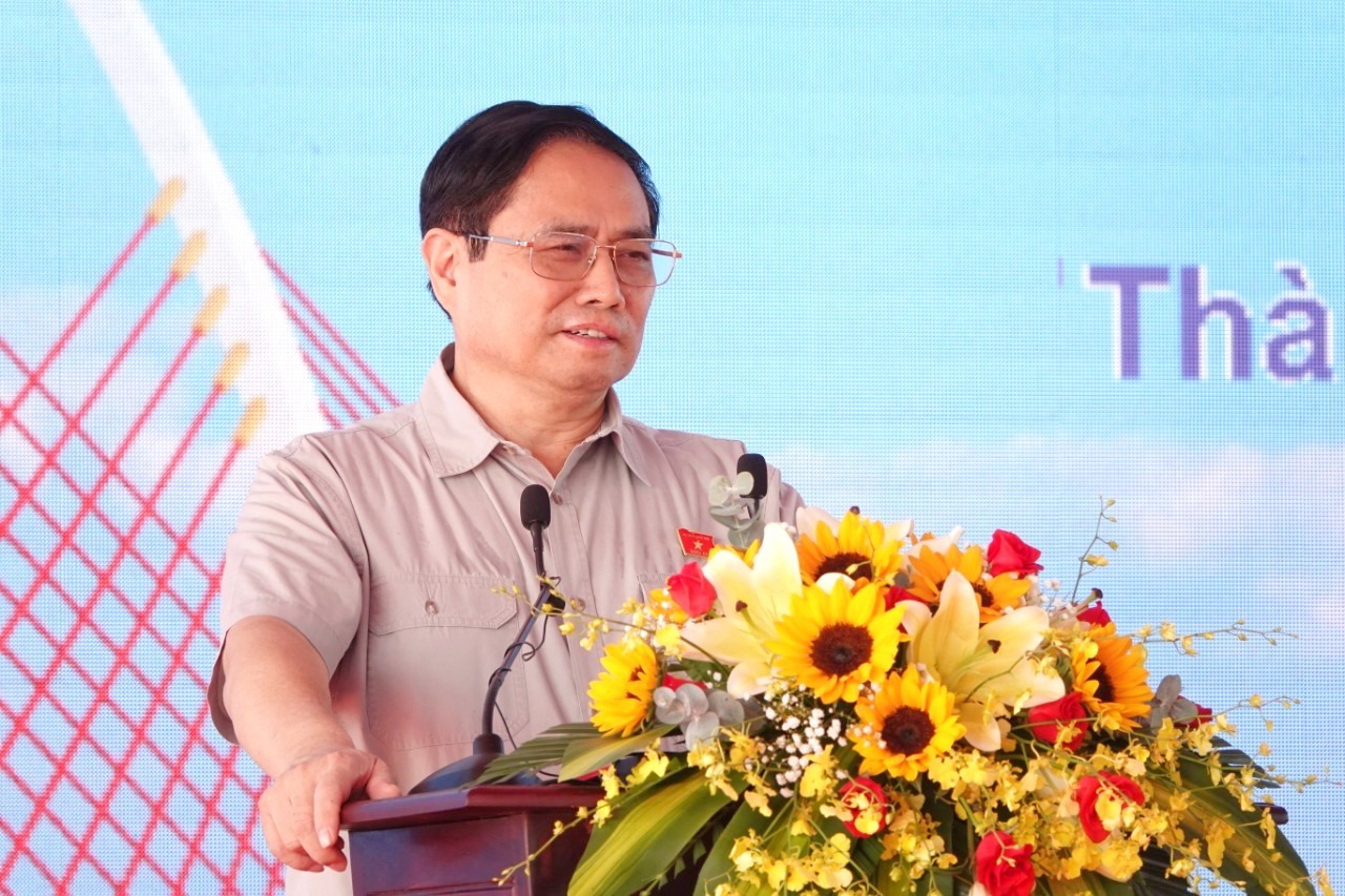 Thủ tướng Phạm Minh Chính phát biểu chỉ đạo tại lễ khởi công dự án. Ảnh: Tạ Quang
