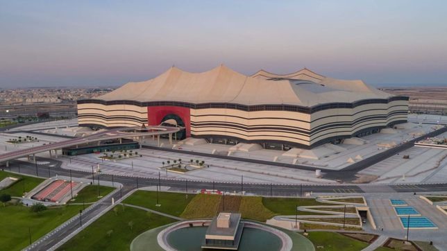 Sân Al Bayt có sức chứa hơn 60.000 chỗ ngồi sẽ diễn ra lễ khai mạc World Cup 2022. Ảnh: AFP