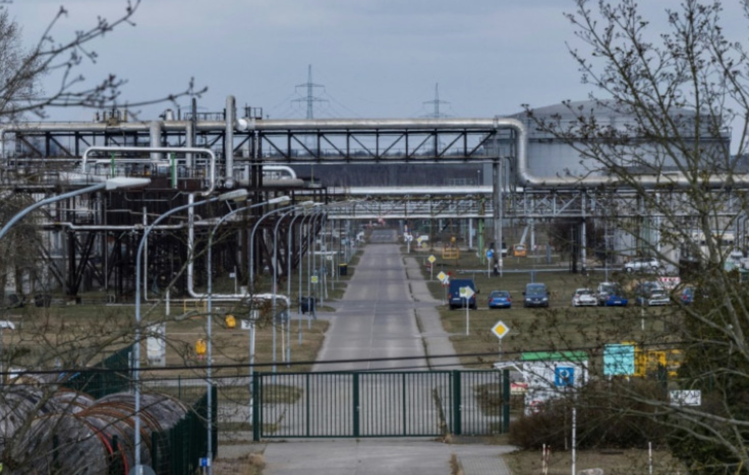 Nhà máy lọc dầu PCK Schwedt của Đức. Ảnh: AFP