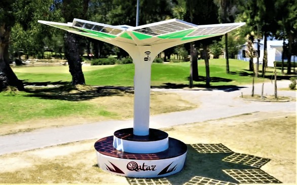 เทคโนโลยี ElPalm ให้ร่มเงาแก่ผู้ชมขณะชาร์จ USB และ Wi-Fi รูปภาพ: I LOVE QATAR