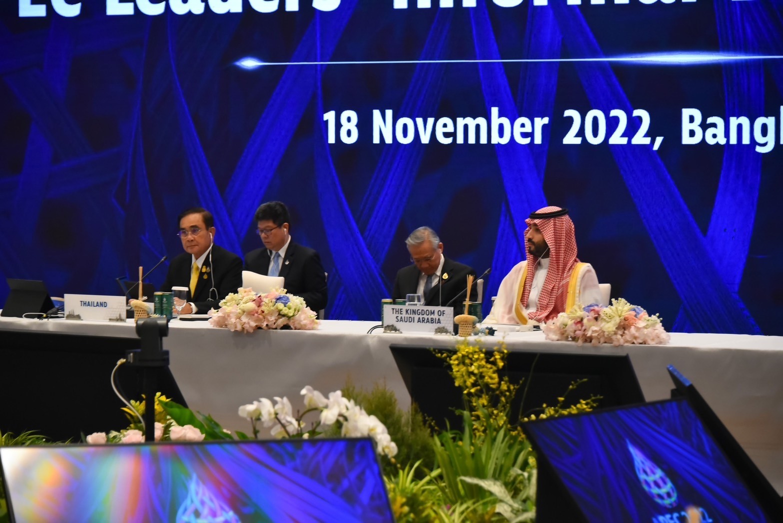 Các nhà lãnh đạo APEC dự phiên Đối thoại với các thành viên Hội đồng tư vấn kinh doanh APEC. Ảnh: Ban Tổ chức APEC 2022 Thailand