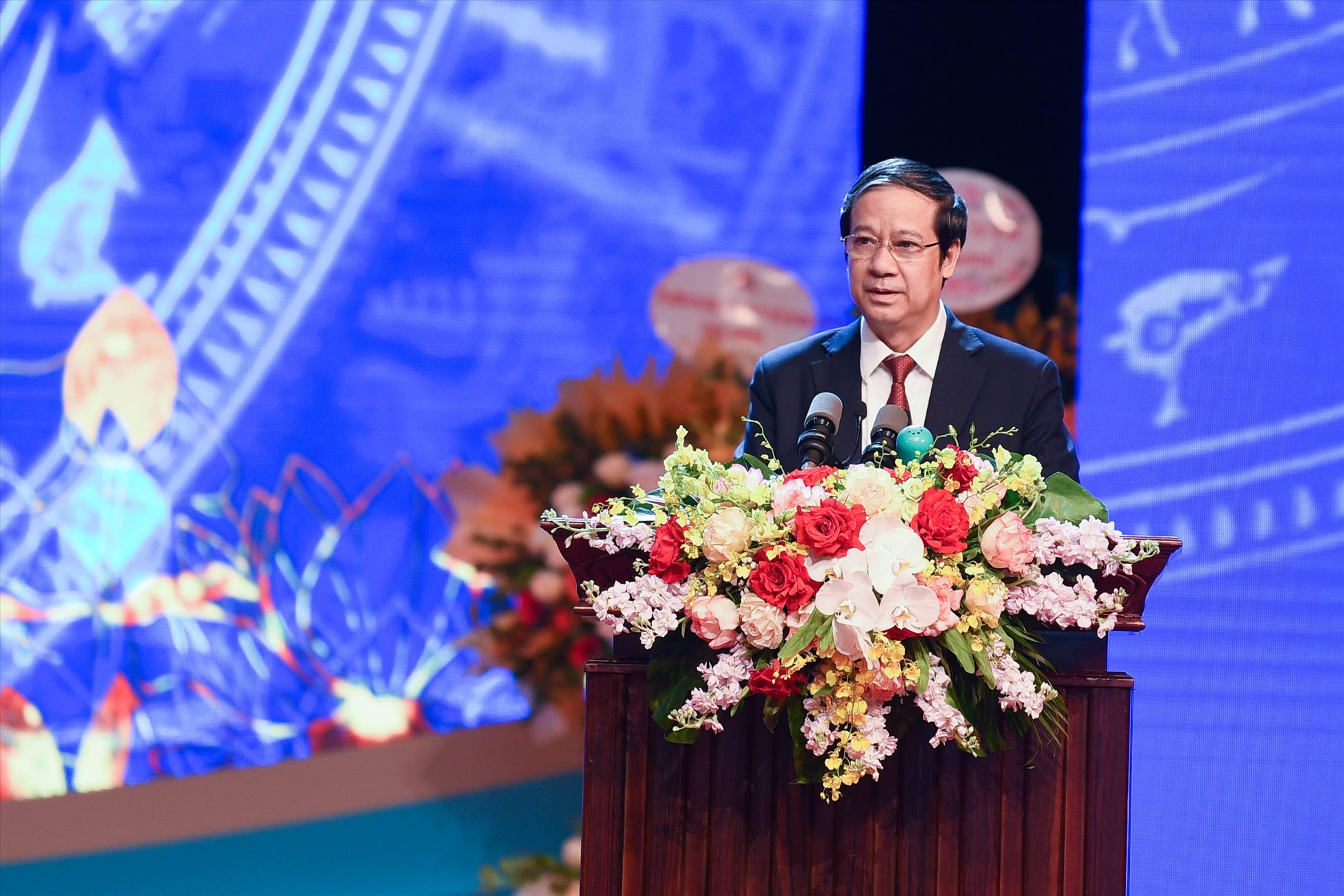 Bộ trưởng Bộ Giáo dục và Đào tạo Nguyễn Kim Sơn phát biểu tại lễ kỷ niệm 40 năm Ngày Nhà giáo Việt Nam 20/11. Ảnh: Thế Đại