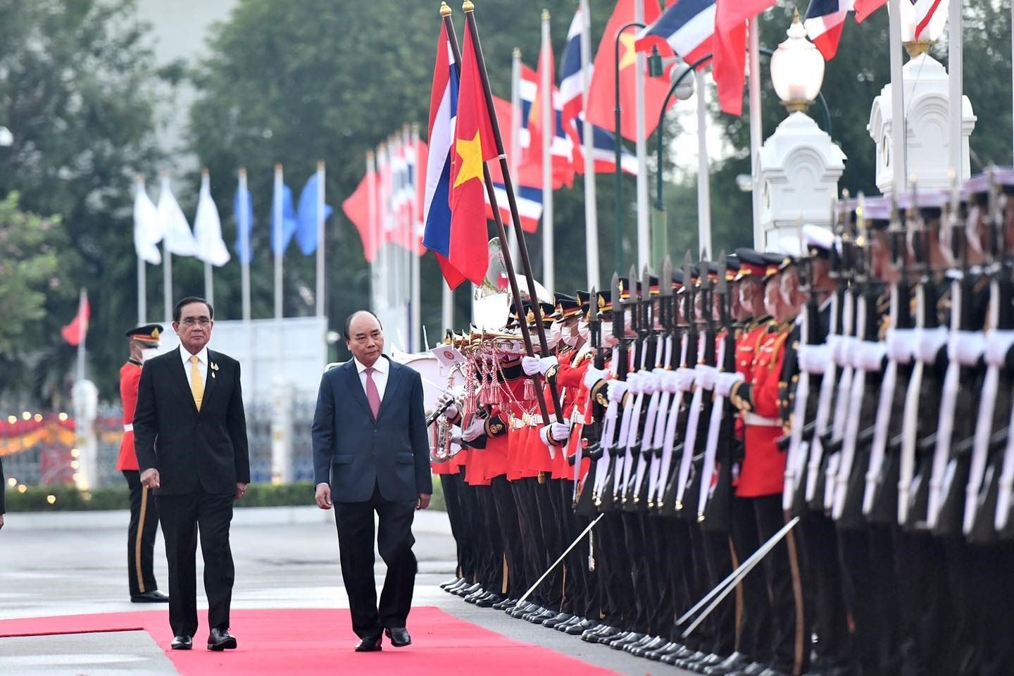 Thủ tướng Thái Lan Prayut Chan-o-Cha chủ trì lễ đón Chủ tịch nước Nguyễn Xuân Phúc. Ảnh: ĐSQ Thái Lan