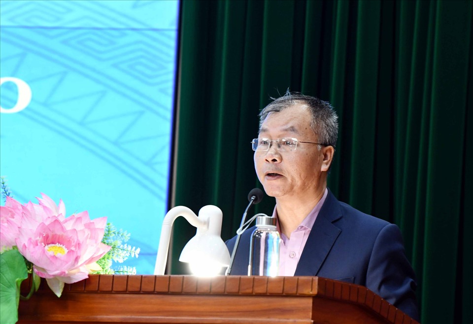 TS Vũ Đình Ánh, phát biểu tham luận tại Hội thảo.