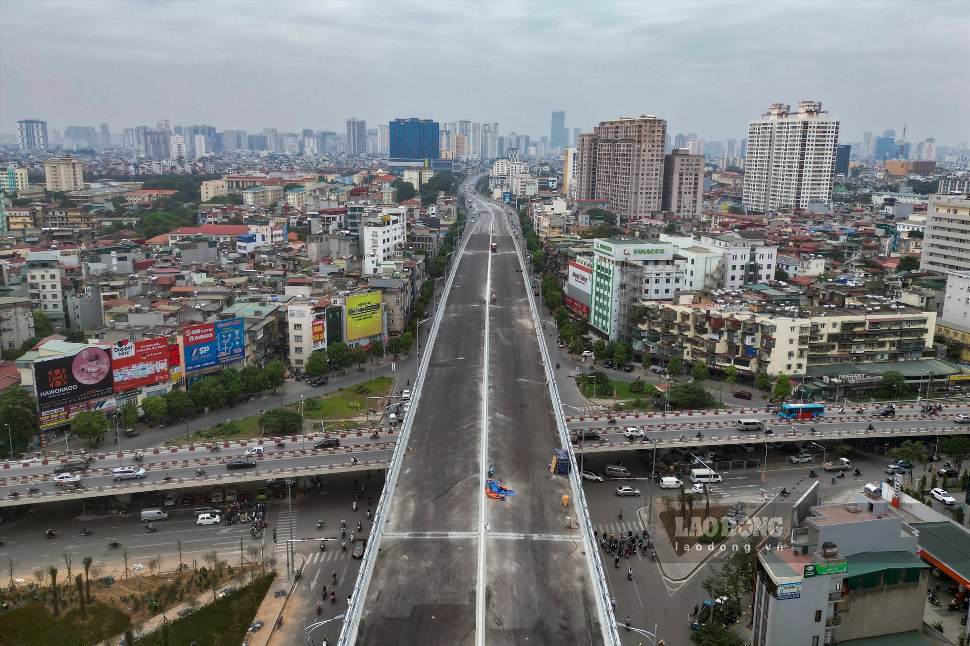 Dự án đường Vành đai 2 là một trong những công trình trọng điểm của Hà Nội, có tổng mức đầu tư gần 10.000 tỉ đồng.