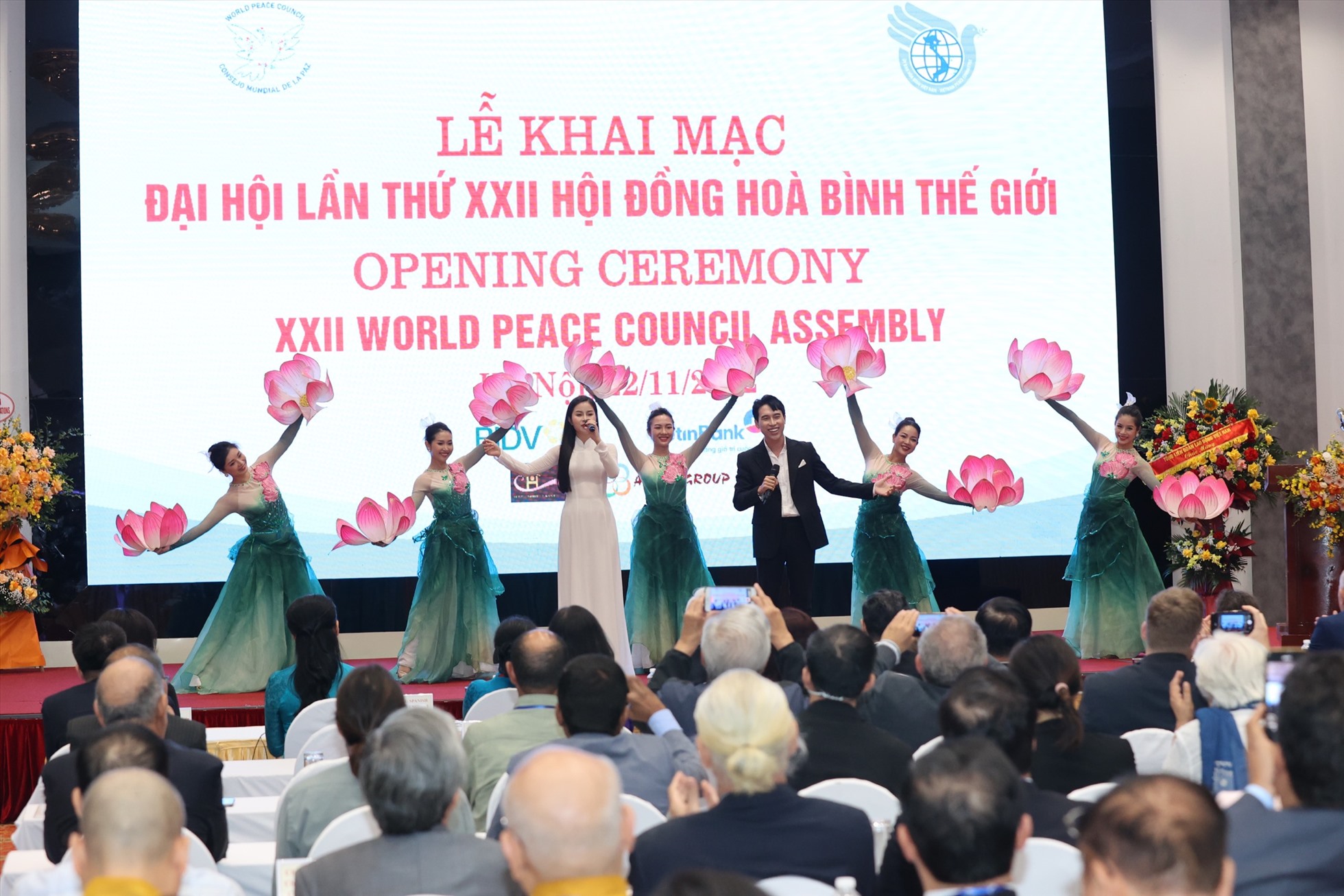 Lễ khai mạc Đại hội lần thứ 22 Hội đồng Hoà bình thế giới. Ảnh: Hải Nguyễn