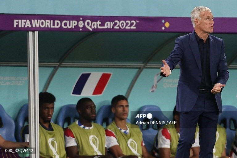 Huấn luyện viên Didier Deschamps chứng tỏ được bản lĩnh trong bối cảnh tuyển Pháp vắng rất nhiều ngôi sao do chấn thương. Ảnh: AFP