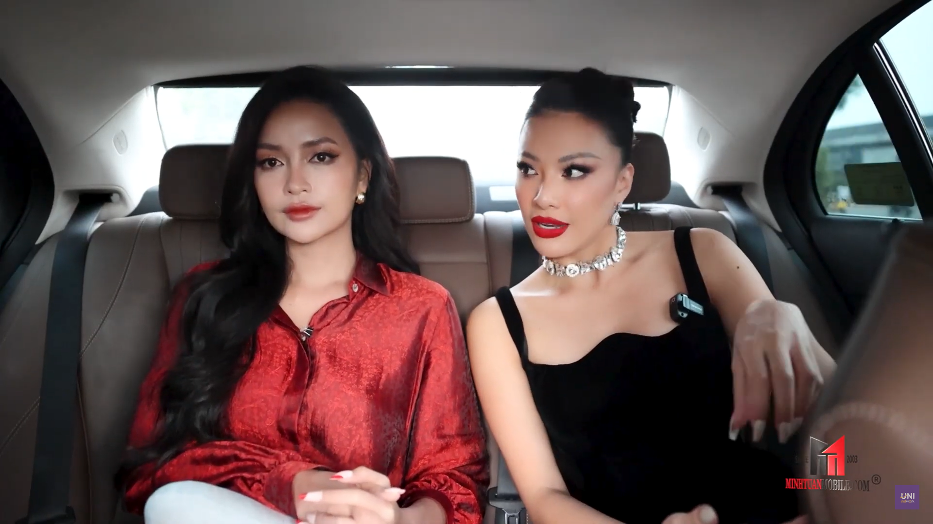 Khánh Vân và Kim Duyên chia sẻ kinh nghiệm cho Ngọc Châu khi thi Miss Universe. Ảnh: Chụp màn hình.