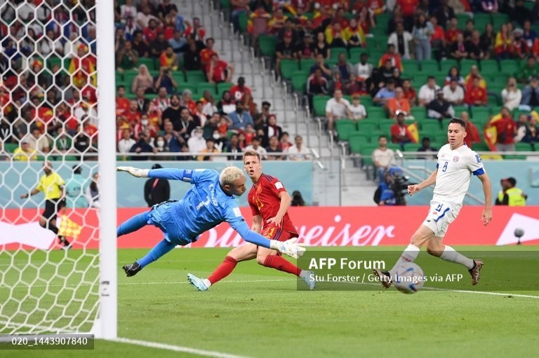 Tuyển Tây Ban Nha liên tục có cơ hội của Marco Asensio và Dani Olmo. Ảnh: AFP