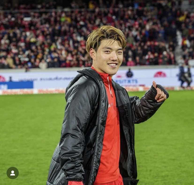 Ritsu Doan sinh năm 1998 tại Hyogo, Nhật Bản. Anh lớn lên cùng những trận bóng mỗi chiều cùng 2 người anh trai. Ảnh: Instagram Ritsu Doan