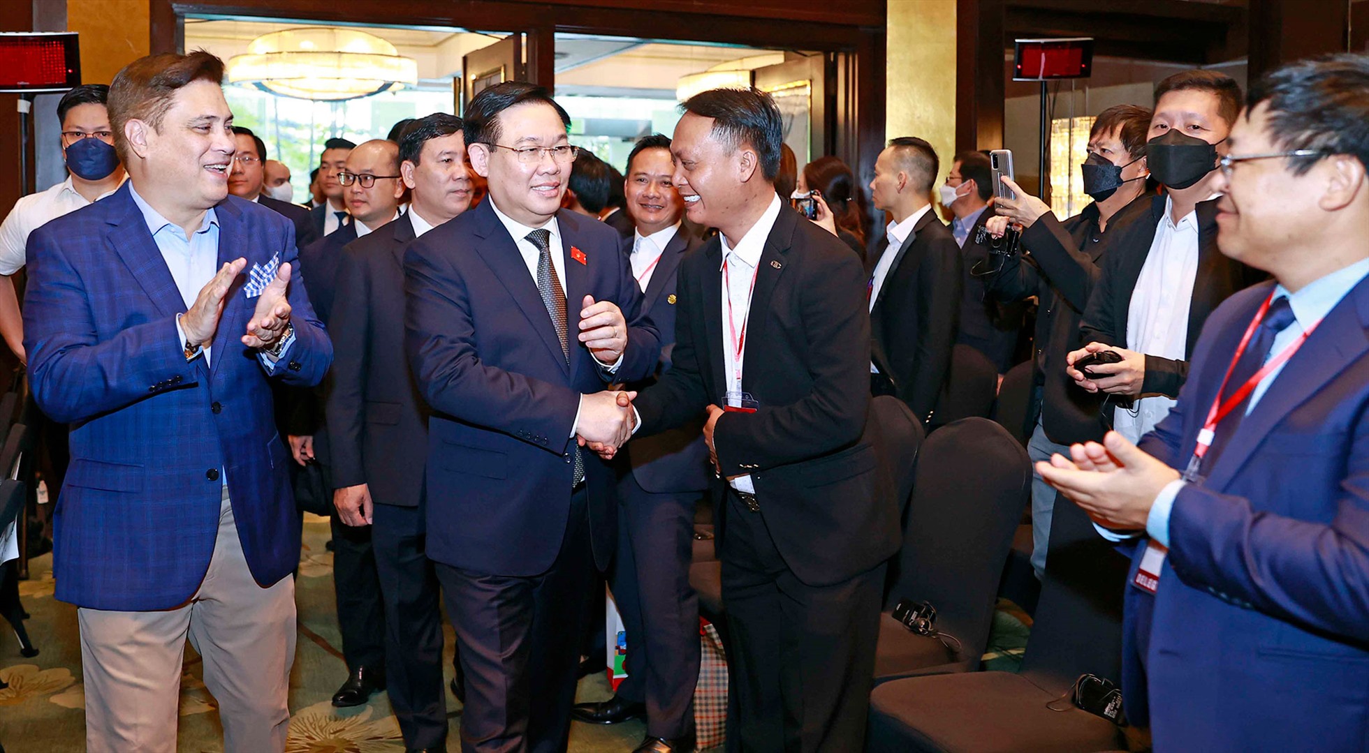 Chủ tịch Quốc hội Vương Đình Huệ đến dự Diễn đàn Đầu tư - Thương mại Việt Nam – Philippines. Ảnh: TTXVN