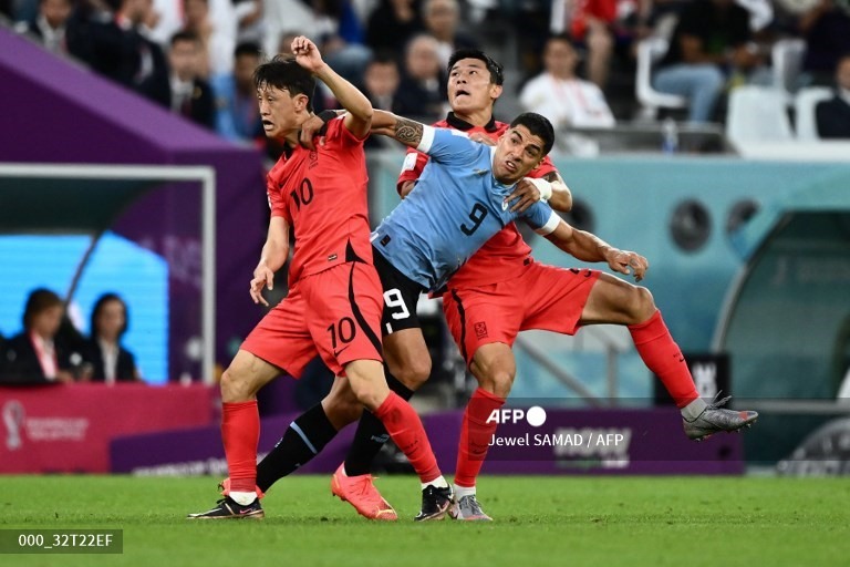 2 đội ra nghỉ với tỉ số hòa 0-0. Ảnh: AFP