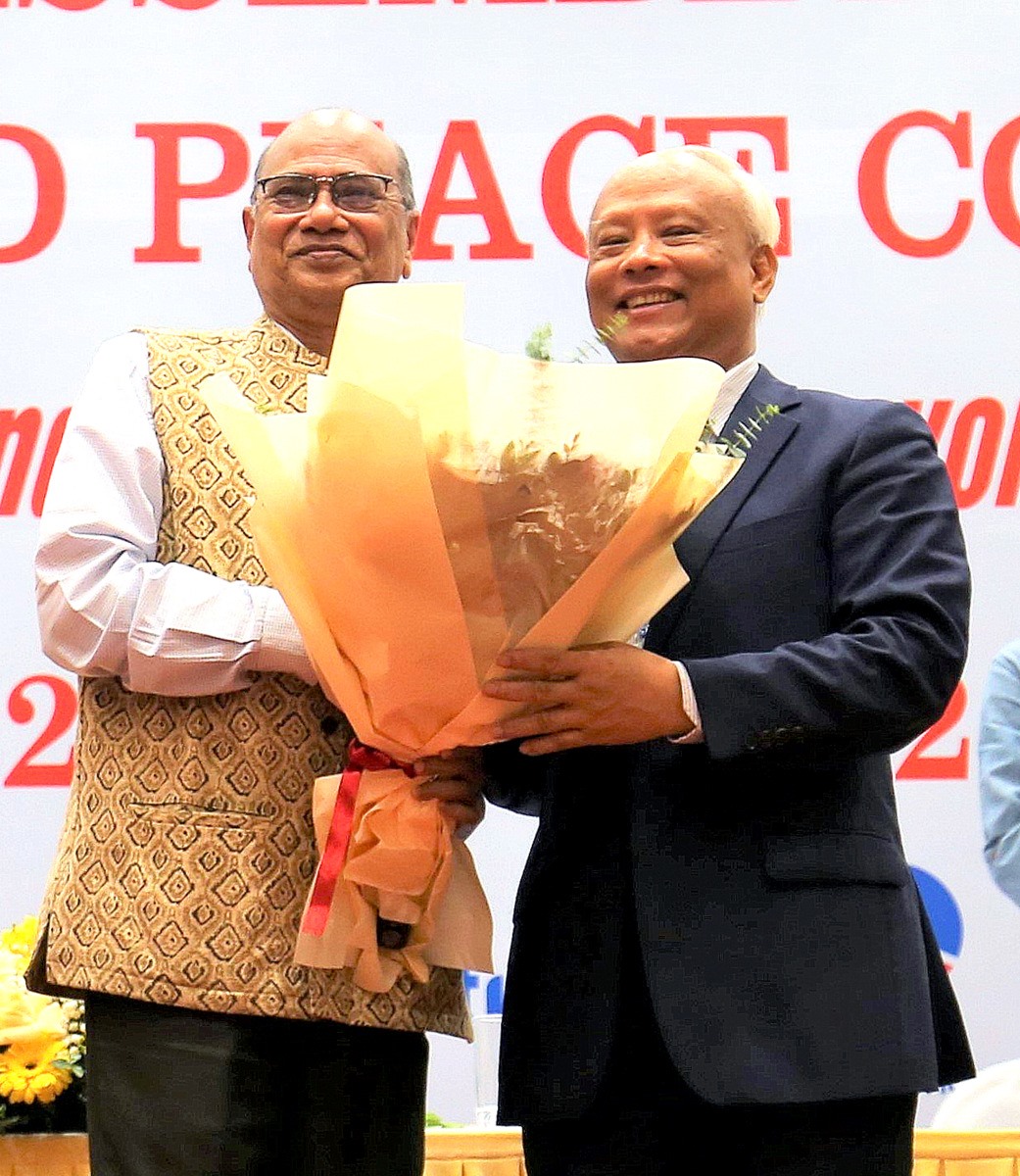Ông Pallab Sengupta - tân Chủ tịch Hội đồng Hòa bình thế giới - là người có tình cảm đặc biệt với đất nước Việt Nam. Ảnh: VUFO