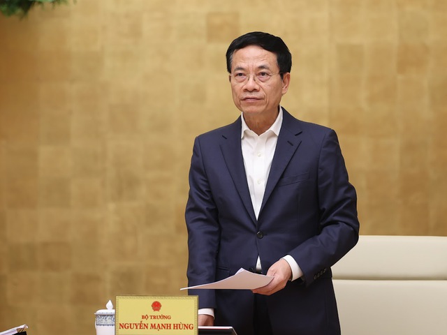 Bộ trưởng Bộ Thông tin và Truyền thông Nguyễn Mạnh Hùng cho rằng cần hơn nữa đặt hàng từ nhà nước cho báo chí. Ảnh: Nhật Bắc