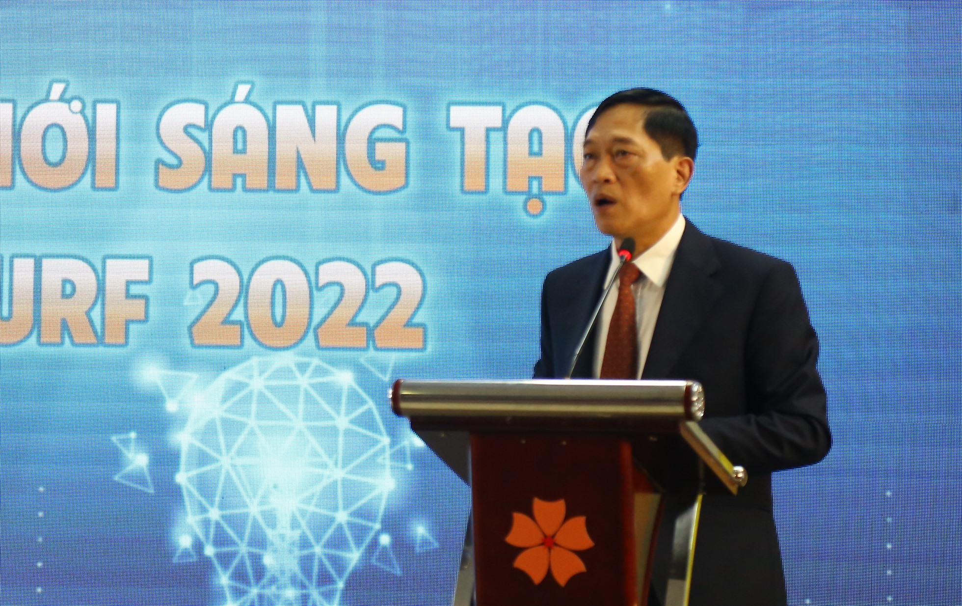 Thứ trưởng Bộ Khoa học và Công nghệ Trần Văn Tùng phát biểu tại sự kiện khai mạc SURF 2022. Ảnh : Văn Trực