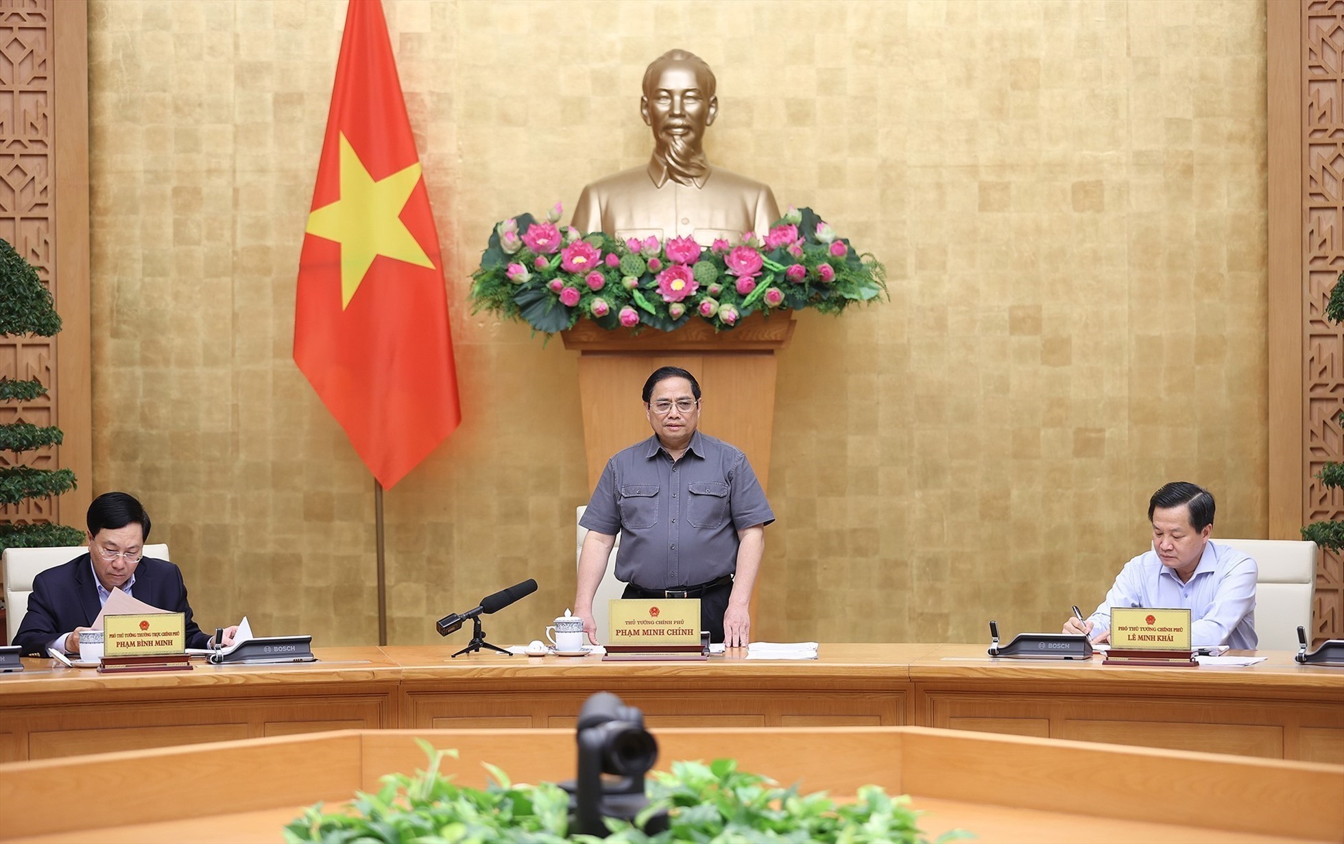 Thủ tướng Phạm Minh Chính phát biểu mở đầu phiên họp. Ảnh: Nhật Bắc