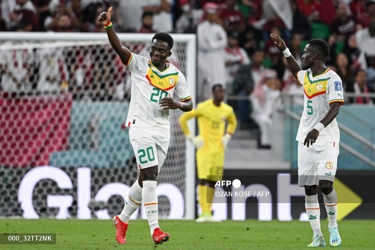 Bamba Dieng (số 20) giúp Senegal dẫn lại cách biệt 2 bàn. Ảnh: AFP