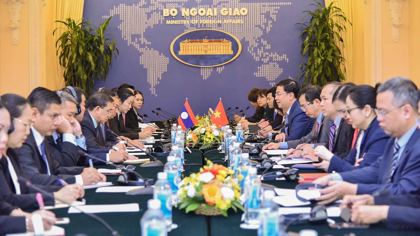 Tham khảo Chính trị Việt Nam - Lào lần thứ 7 ngày 25.11. Ảnh: Bộ Ngoại giao