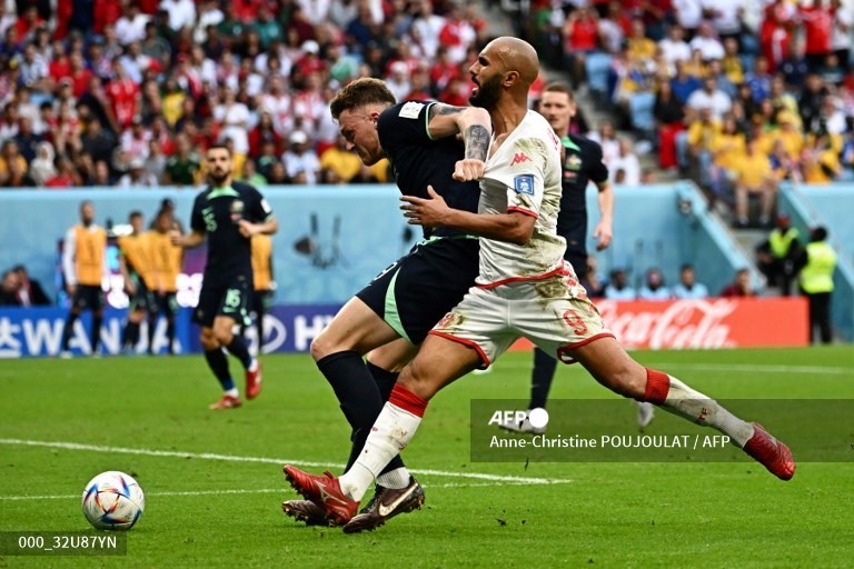 Tunisia không một lần vượt qua hàng thủ đối phương. Ảnh: AFP