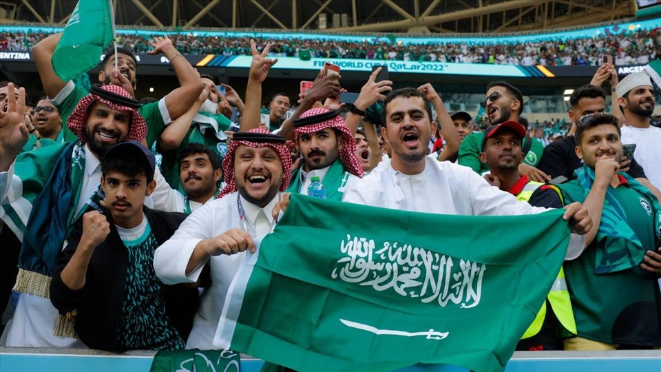Cổ động viên Saudi Arabia không thể theo dõi World Cup qua nền tảng trực tuyến. Ảnh: AFP