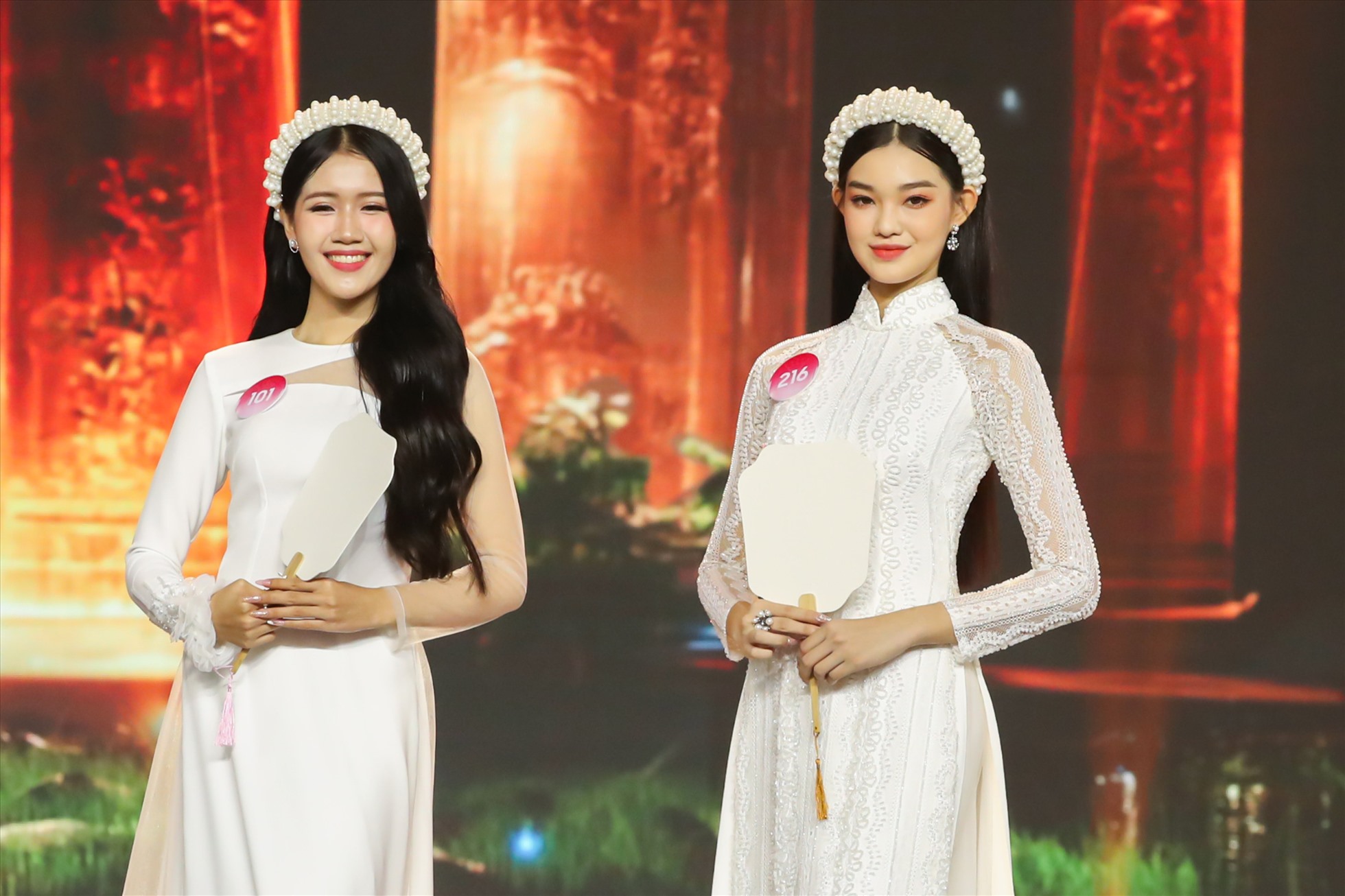 Một số phần trình diễn của các thí sinh Hoa hậu Việt Nam 2022. Ảnh: Sen Vàng.