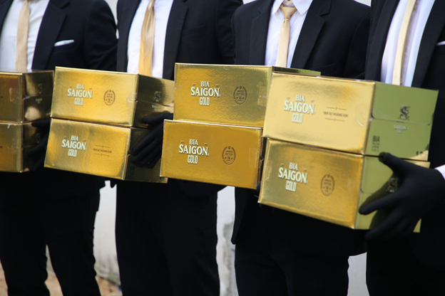Sắc vàng sang trọng của Bia Saigon Gold cũng là tín hiệu một mùa xuân đang đến. Nguồn: Sabeco