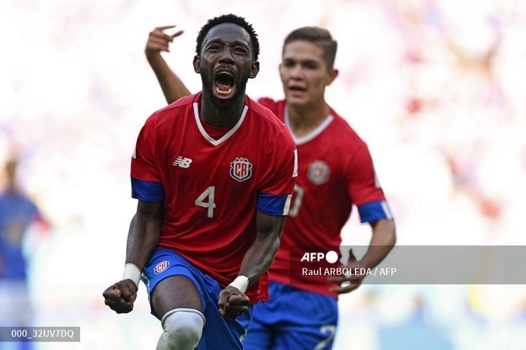 Fuller mở tỉ số cho Costa Rica. Ảnh: AFP