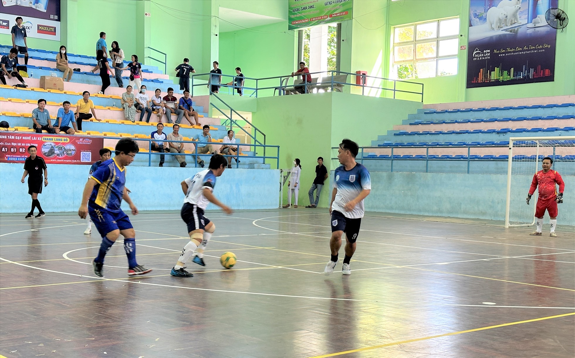 Các đội thi đấu bóng đá Futsal nam. Ảnh: Duy Tuấn