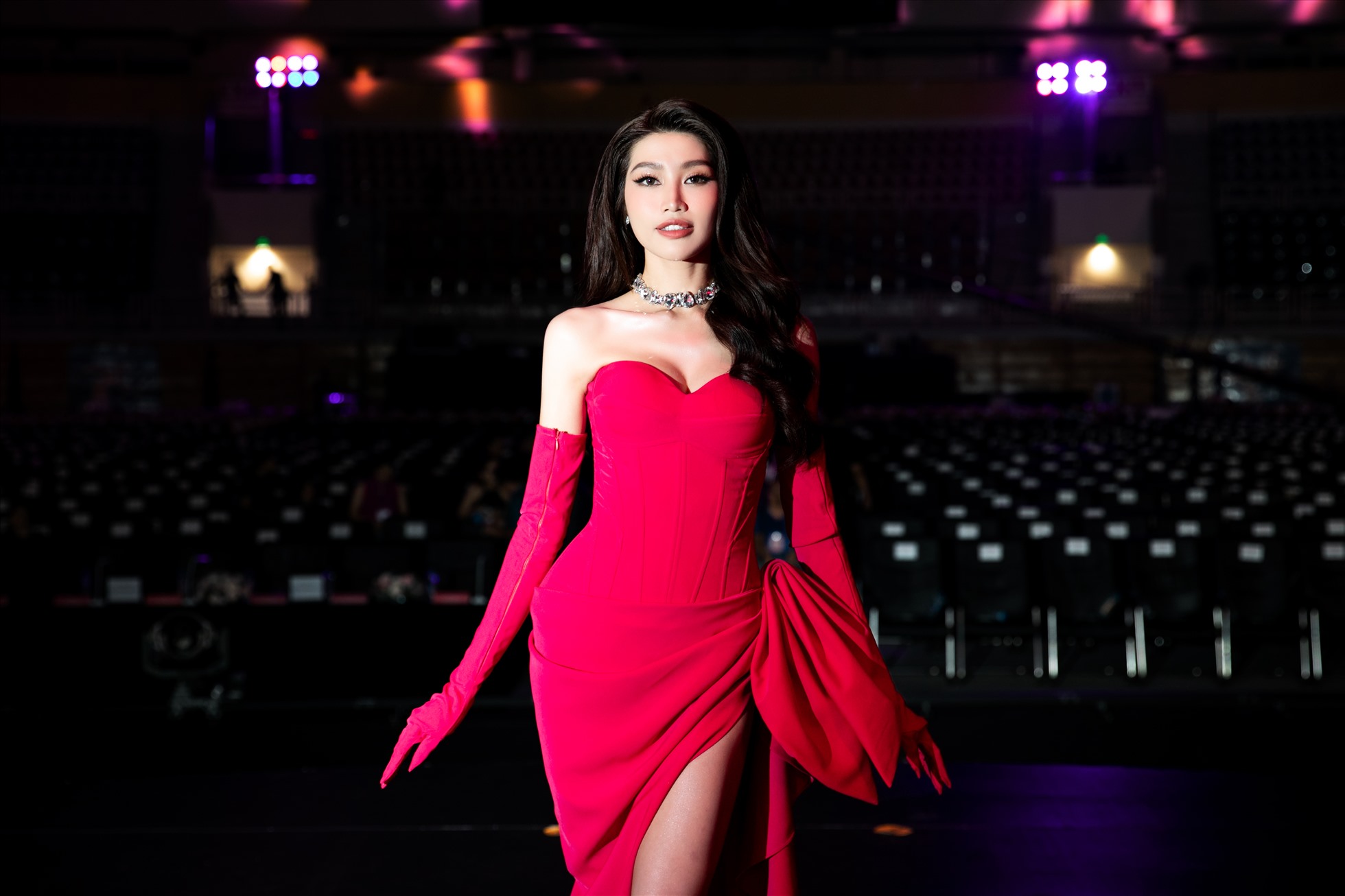 Có thể nói, Hoa hậu Hoà bình Việt Nam là “chất xúc tác” cho con đường sự nghiệp của nàng hậu đa năng.