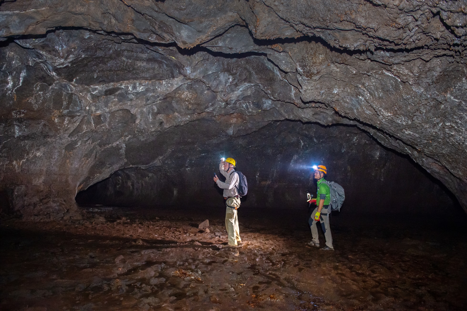 Đoàn khảo sát đã phát hiện thêm 175m chiều dài bên trong hang động núi lửa Krông Nô. Ảnh: Đoàn khảo sát thám hiểm hang C7