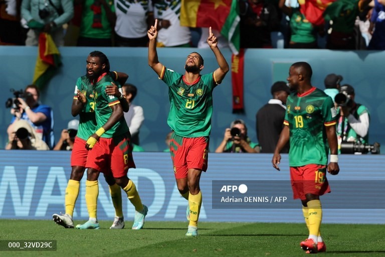 Jean-Charles Castelletto ghi bàn mở tỉ số cho Cameroon. Ảnh: AFP