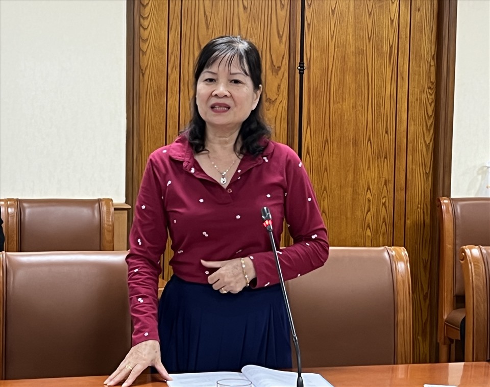 PGS.TS Đinh Thị Vân Chi trao đổi về vấn đề  xây dựng văn hoá tổ chức Công đoàn. Ảnh: Linh Nguyên