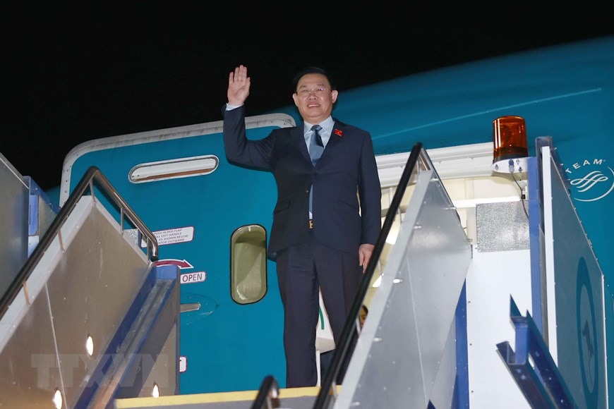 Chủ tịch Quốc hội Vương Đình Huệ dẫn đầu đoàn đại biểu cấp cao quốc hội Việt Nam thăm chính thức Australia. Ảnh: TTXVN