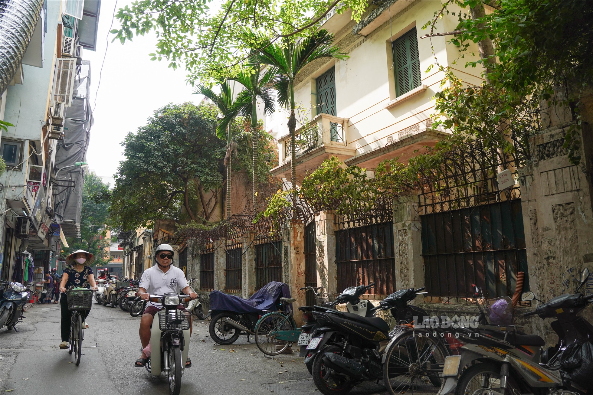Hiện Hà Nội vẫn chưa đưa ra phương án xử lý, sử dụng biệt thự 12 Nguyễn Chế Nghĩa vì còn chờ quy định mới.