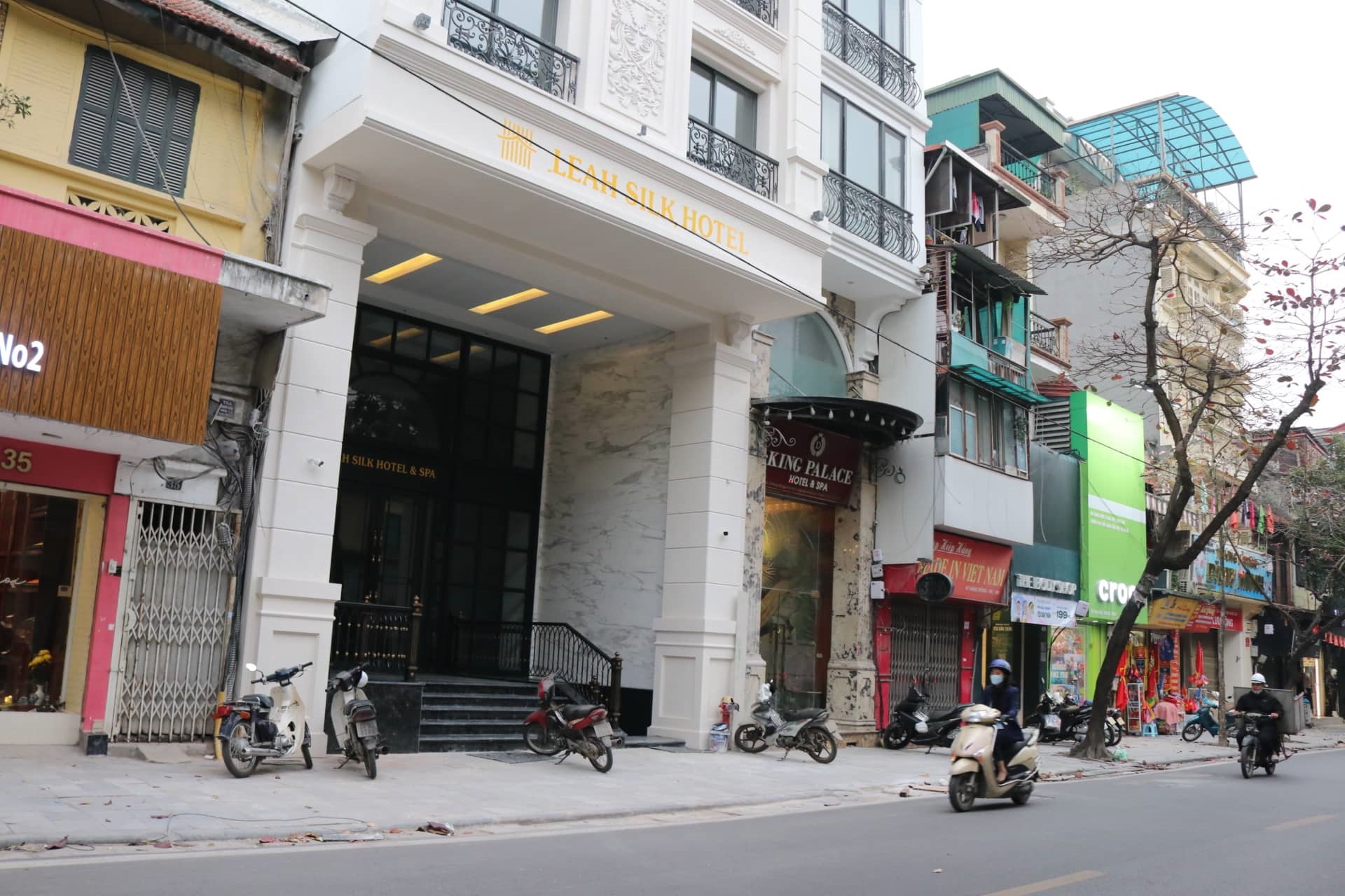 Trên khu vực phố cổ Hà Nội, hoạt động đầu tư khách sạn nghỉ dưỡng đang khởi sắc trở lại. Ảnh: Thu Giang