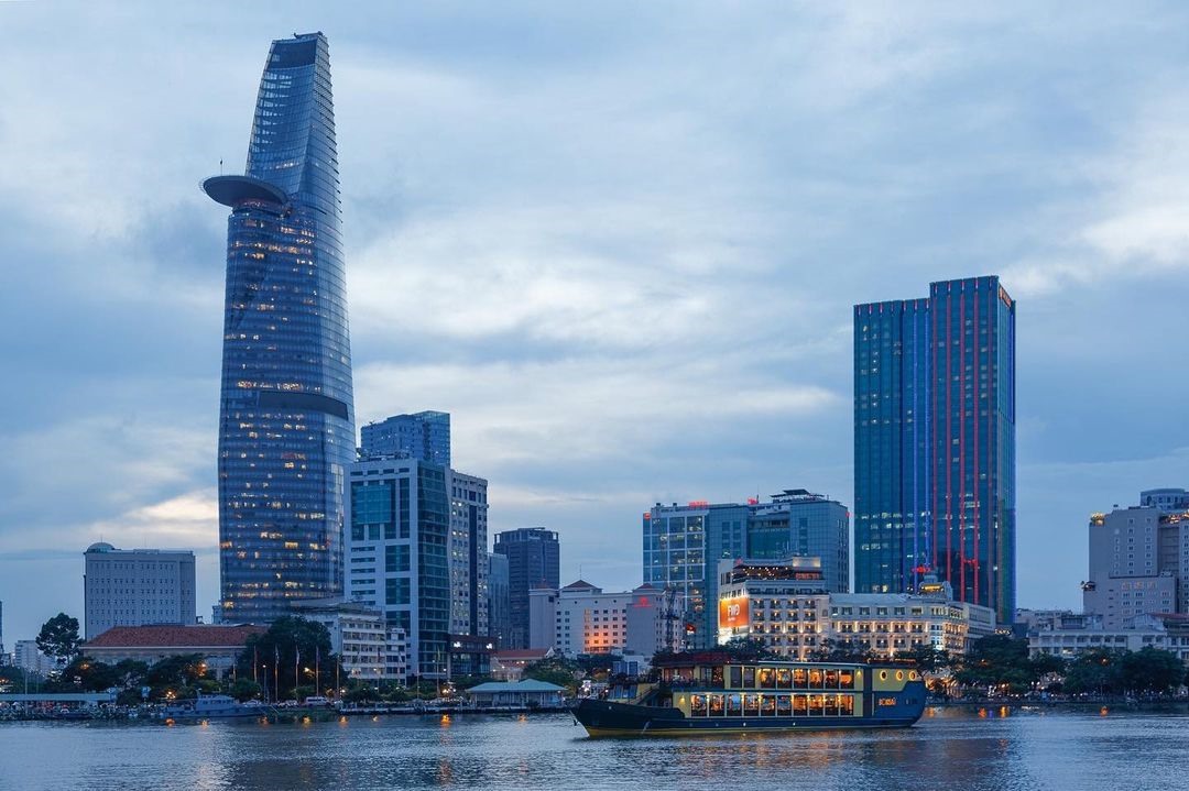 Đi thuyền ngắm cảnh trên sông Sài Gòn. Ảnh: @bonsaicruise.saigonrive
