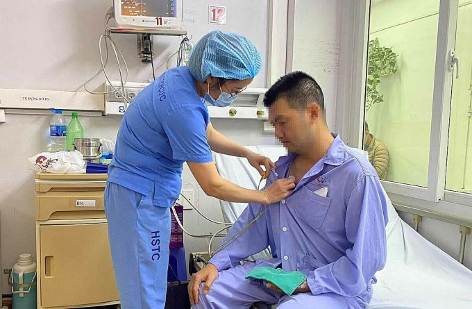 Bệnh viện Tim Hà Nội đã hỗ trợ Bệnh viện Thanh Nhàn (Hà Nội) cứu sống bệnh nhân ngưng tim 45 phút. Ảnh: BVCC
