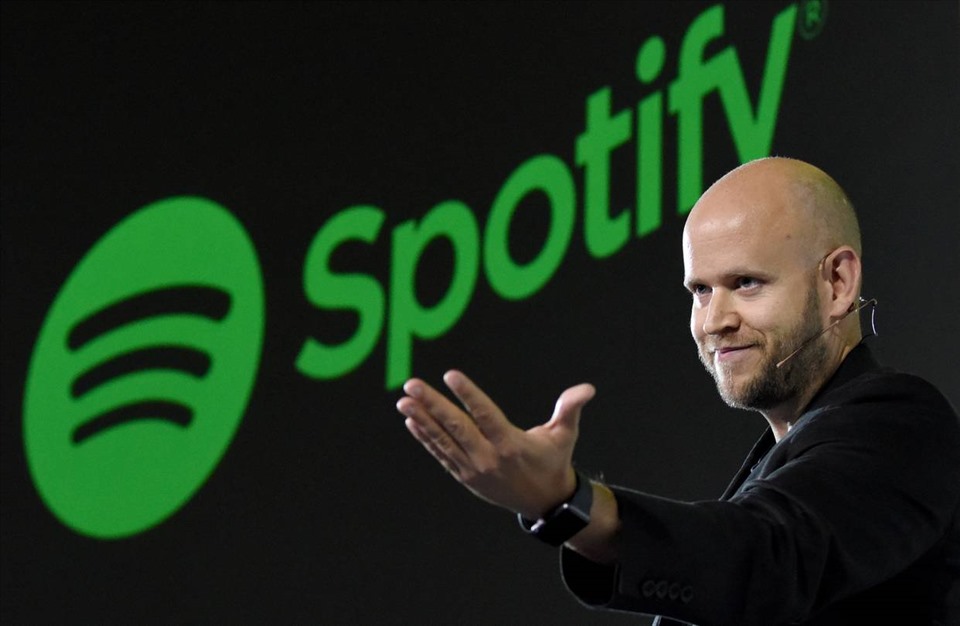 CEO Spotify, Daniel Ek, từng đăng tải bài viết phản đối khoản phí của Apple. Ảnh: AFP