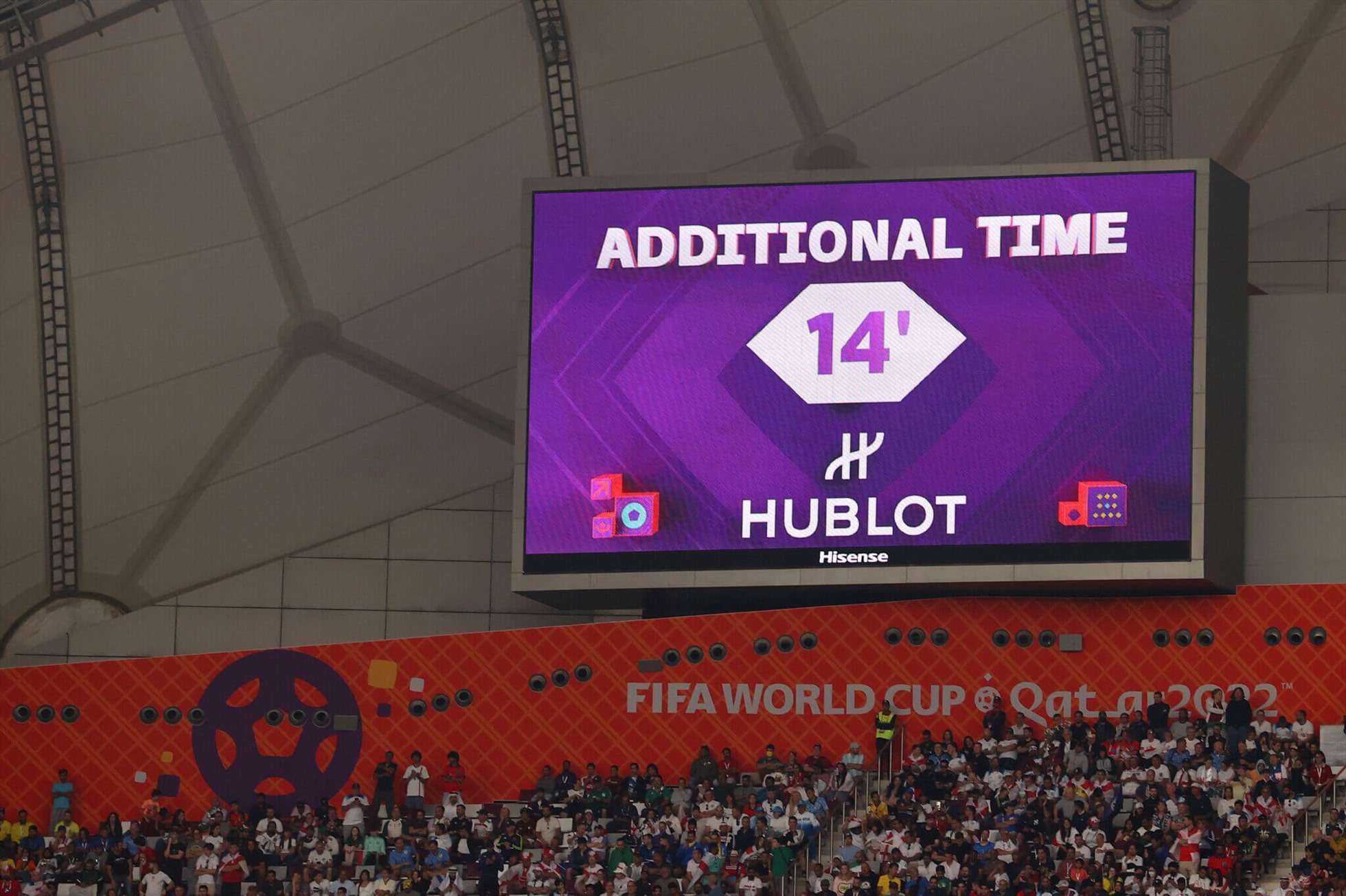 14 phút là thời gian bù giờ kỉ lục tính đến nay của World Cup 2022 trong hiệp 2 trận Anh với Iran. Ảnh: FIFA