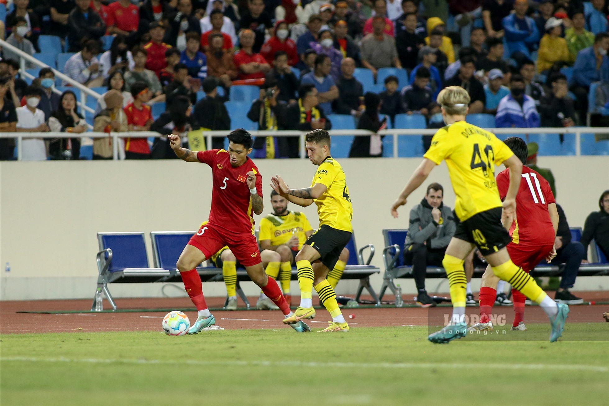 Trong khi đó, Văn Hậu cũng nhận được sự chú ý khi thi đấu ấn tượng trước đội bóng nước Đức.