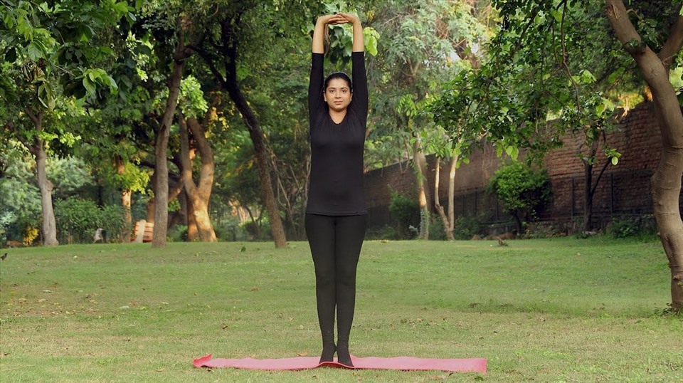 Luyện tập Yoga mỗi ngày sẽ giúp cơ thể dẻo dai, mang đến sự tươi trẻ. Ảnh: Xinhua