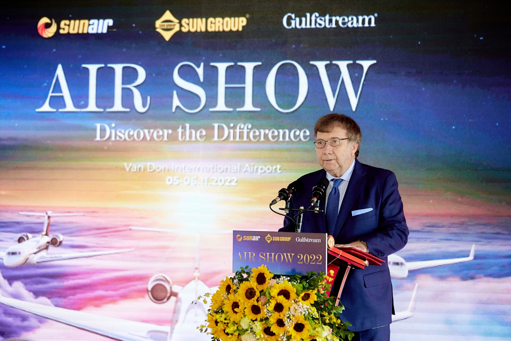 Phát biểu tại sự kiện, ông Wayne Oedewalt - Phó Chủ tịch Gulfstream khu vực Châu Á Thái Bình Dương cho biết, Việt Nam đang vươn lên mạnh mẽ và cho thấy tiềm năng phát triển không ngừng đối với ngành hàng không thương gia, cũng như hàng không nói chung.