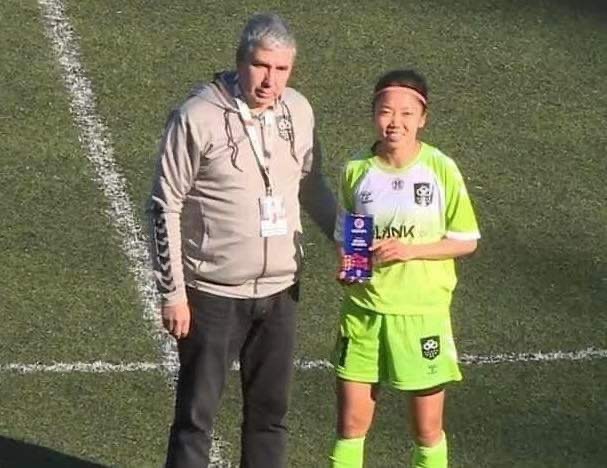 Màn trình diễn ấn tượng của Huỳnh Như giúp Lank FC giữ lại 1 điểm trong trận đấu này. Ảnh: CMH